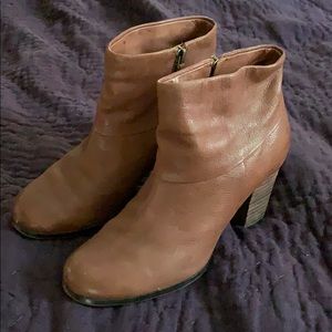 Cole Hann ankle boots 7B